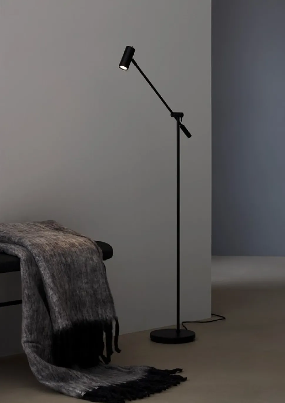 Cato Dimbar golvlampa