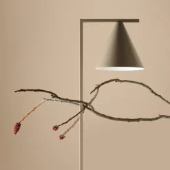 Form 1 golvlampa
