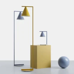 Form 1 golvlampa