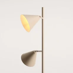 Form 2 golvlampa