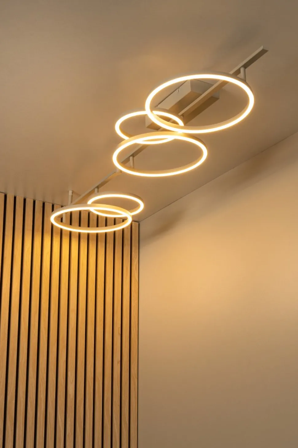 Nicola 170cm plafond
