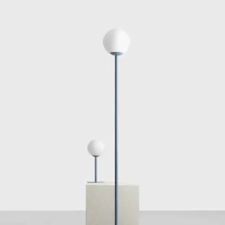 Pinne golvlampa