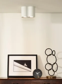 Tube 2 spotlight